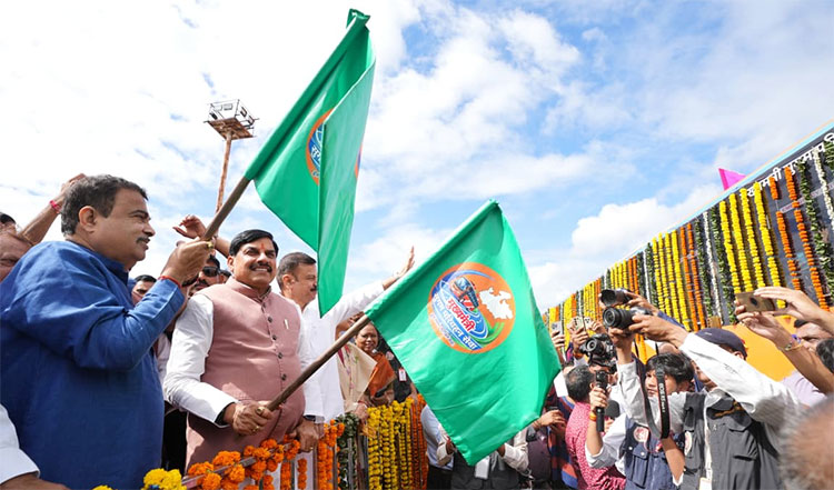 केंद्रीय मंत्री गडकरी-सीएम डॉ. यादव ने जनता को दी बड़ी सौगात, अब आप कर सकेंगे सरकार की बसों में ‘लग्जरी’ सफर