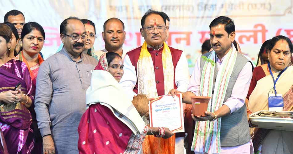 रायपुर : आंगन मिलन सेवा से उत्सव स्थल बने आंगनबाड़ी केंद्र, पहले दिन 97 हजार से अधिक लोगों की सहभागिता