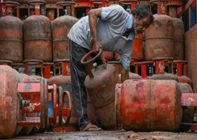 1 अक्टूबर से सब्सिडी वाले LPG सिलेंडर के लिए बायोमेट्रिक आधार ऑथेंटिकेशन अनिवार्य