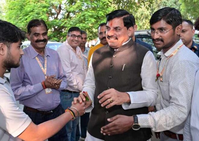 मुख्यमंत्री डॉ. यादव सेवा भारती के सेवा कार्यों से हुए अवगत